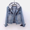 Jaqueta Jeans Feminina Com Capuz FEMININO - VESTUÁRIO - JAQUETA JEANS 2 Dm Stores Jeans Claro P 