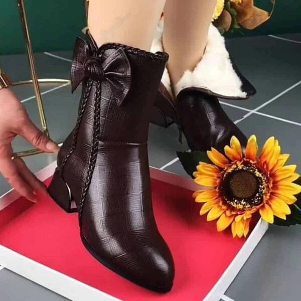 Bota Feminina de Couro Aveludada para Inverno - Winter Soft Calçados (Bota Feminina 8) Dashui 